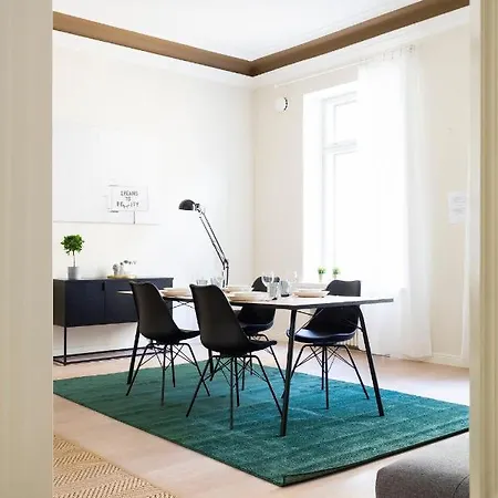 2ndhomes Luxury Center Two Storey 3br Penthouse With Huoneisto